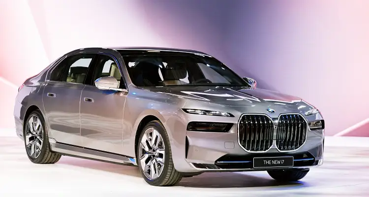 2023 BMW 740i 풀체인지 가격, 스펙, 디자인 (2023년) 8