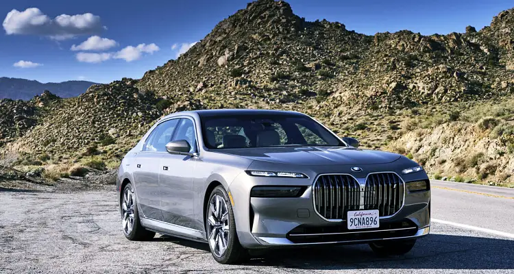 BMW 750e xDrive 가격, 스펙, 디자인 (2023년) 10