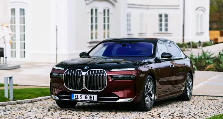 BMW 750e xDrive 가격, 스펙, 디자인 (2023년) 20