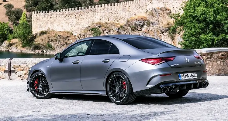 벤츠 CLA 45 AMG S 내부, 실내, 가격, 색상, 스펙, 인테리어, 가격표 (2023년) 18