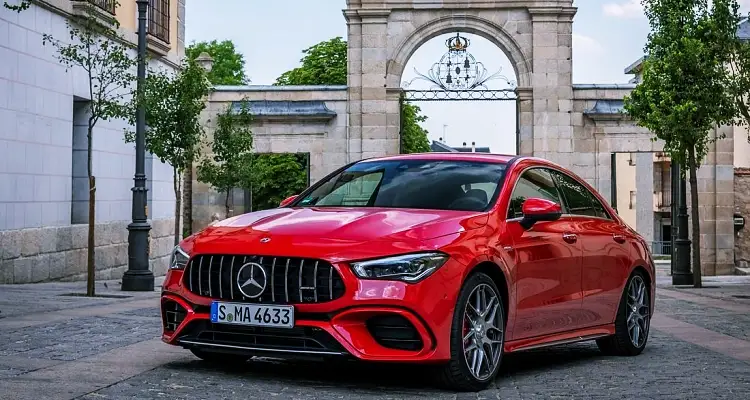 벤츠 CLA 45 AMG S 내부, 실내, 가격, 색상, 스펙, 인테리어, 가격표 (2023년) 16