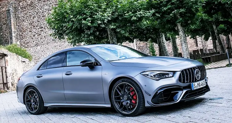 벤츠 CLA 45 AMG S 내부, 실내, 가격, 색상, 스펙, 인테리어, 가격표 (2023년) 26