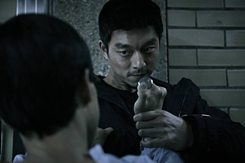 용의자 (The Suspect, 2013) '공유의 섹시한 액션' 3