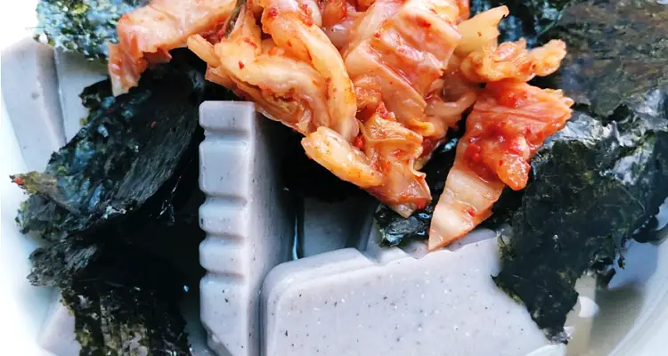 도토리묵과 메밀묵 : 명인의묵으로 맛있는 묵사발 요리 즐기기 14 도토리묵과 메밀묵 : 명인의묵으로 맛있는 묵사발 요리 즐기기 13