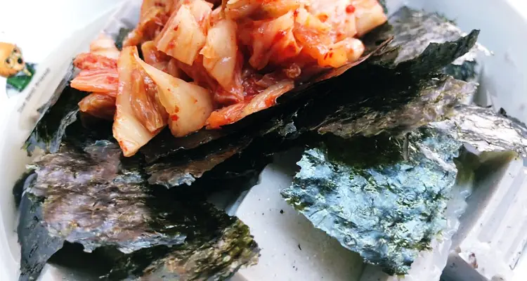도토리묵과 메밀묵 : 명인의묵으로 맛있는 묵사발 요리 즐기기 16 도토리묵과 메밀묵 : 명인의묵으로 맛있는 묵사발 요리 즐기기 15