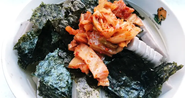 도토리묵과 메밀묵 : 명인의묵으로 맛있는 묵사발 요리 즐기기 12 도토리묵과 메밀묵 : 명인의묵으로 맛있는 묵사발 요리 즐기기 11