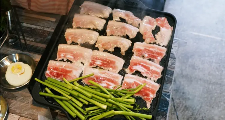 이태원 맛집 냉동삼겹살의 새로운 매력, 진바식당의 특별한 조합 5