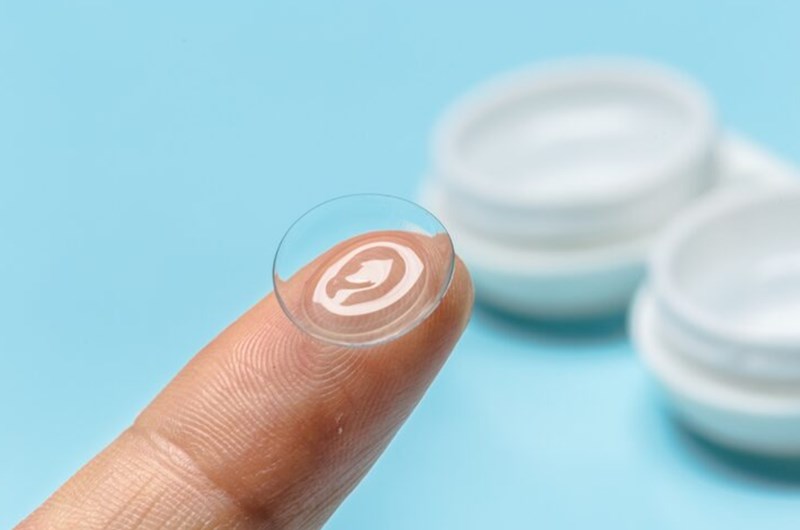 렌즈삽입술 부작용 및 HR PENTACAM 9