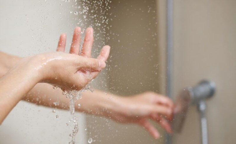 찬물로 샤워하는 이유와 그 효과