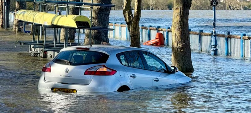 자동차 침수 완벽 대응 메뉴얼 폭우 속 내 차 지키는 방법과 보험 처리 8 자동차 침수 완벽 대응 메뉴얼 폭우 속 내 차 지키는 방법과 보험 처리 7