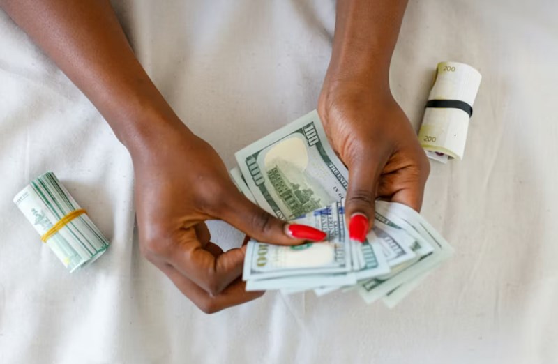 저축은행 비상금대출: 한도와 금리, 무직자, 대학생, 주부도 가능할까? 8 저축은행 비상금대출: 한도와 금리, 무직자, 대학생, 주부도 가능할까? 7