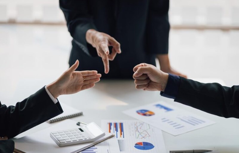 군겁쟁재, 비견과 겁재의 재 다툼 현상 10 군겁쟁재, 비견과 겁재의 재 다툼 현상 9