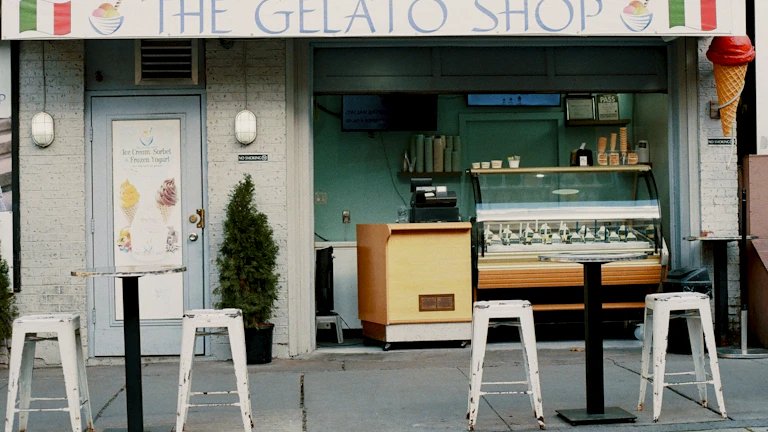 2026년 50대 실손보험 비교 및 가입 시 주의사항 9 50대에도 실손보험 가입이 가능하지만, 젊은 층에 비해 보험료가 비싸고 일부 질병에 대한 보장이 제한될 수 있습니다. 또한, 과거 병력이나 현재 앓고 있는 질환에 따라 가입이 거절되거나 보험료가 할증될 수 있으므로, 가입 전 건강 상태를 솔직하게 고지하는 것이 중요합니다.