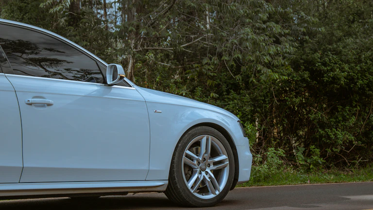 2026년 희귀난치성질환 보험금 청구 지급 거절 실전 노하우 10 보험금 청구 시효는 일반적으로 보험사고 발생일로부터 3년입니다. 희귀난치성질환의 경우 진단 시점이 불분명하거나 치료가 장기간 진행될 수 있어 시효 계산이 복잡할 수 있습니다. 중요한 것은 보험사고가 발생했음을 인지한 시점부터 3년 이내에 청구해야 한다는 것입니다. 만약 시효가 임박했거나 이미 지났다고 생각되더라도, 전문가와 상담하여 청구 가능성을 확인해 보는 것이 좋습니다. 일부 예외적인 상황에서는 시효가 연장될 수도 있습니다.