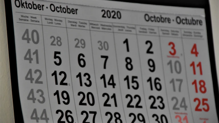 날짜가 표시된 달력