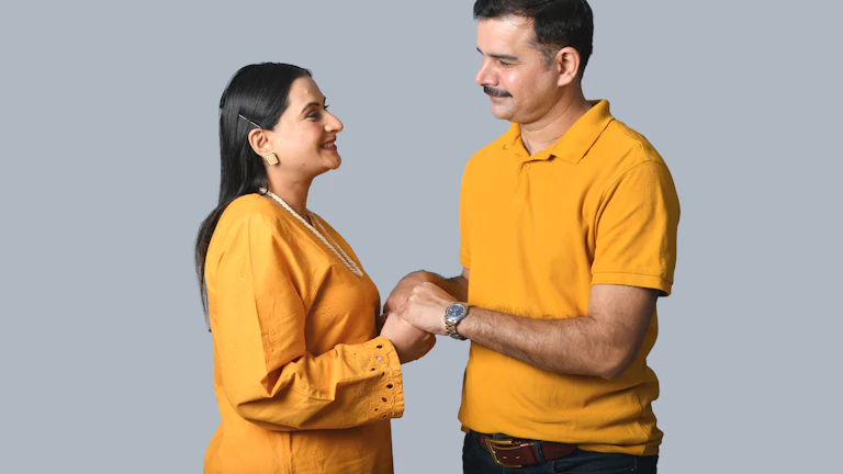 자녀 종신보험 장점 및 현명한 가입 시기 꿀팁 (2026년) 8 보험 상담을 받고 있는 부부의 모습