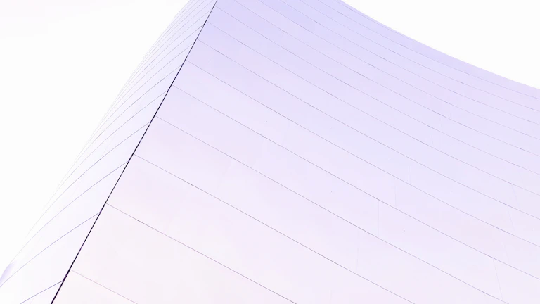 중입자치료 보험금 청구 후기 및 지급 거절 시 대처법 (2026년) 8 보험 약관을 꼼꼼히 검토하는 모습