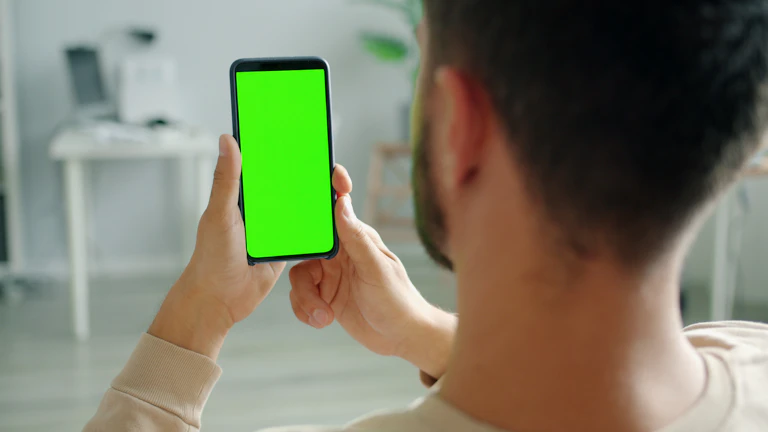 보험금 청구 앱 추천 귀찮은 서류 떼지 않고 병원 연동으로 1분 만에 청구 7 스마트폰에 보험금 청구 앱 아이콘이 표시된 모습