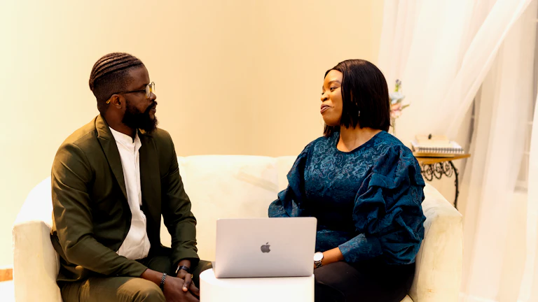 자동차 전손 처리, 취등록세 보상부터 시세 평가 이의신청까지 완벽 가이드 11 대화하고 있는 사람들