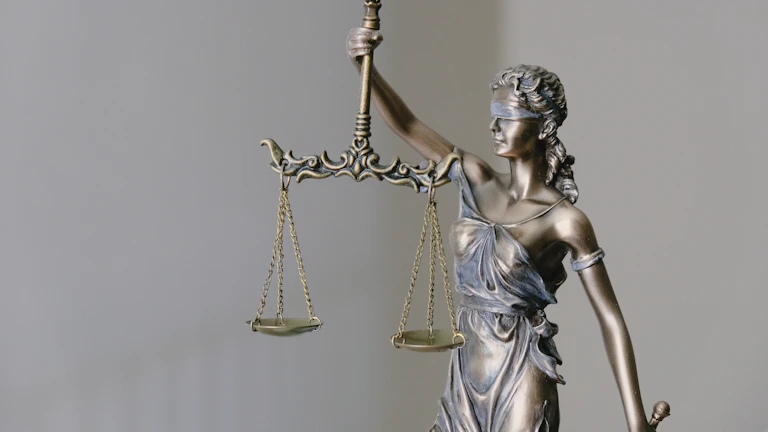 2026년 간병인보험 보험금 지급 거절 시 5가지 현실적인 대처법 4 정의의 저울