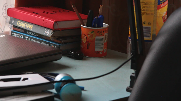 계산기와 동전 이미지