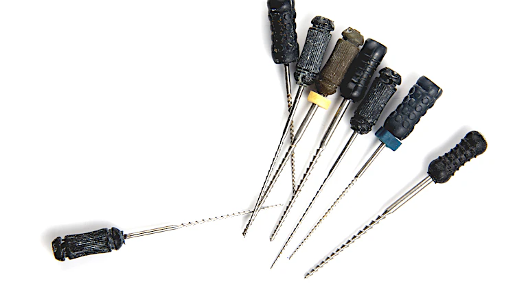 치과 치료를 받는 모습(건강 보장 관련)