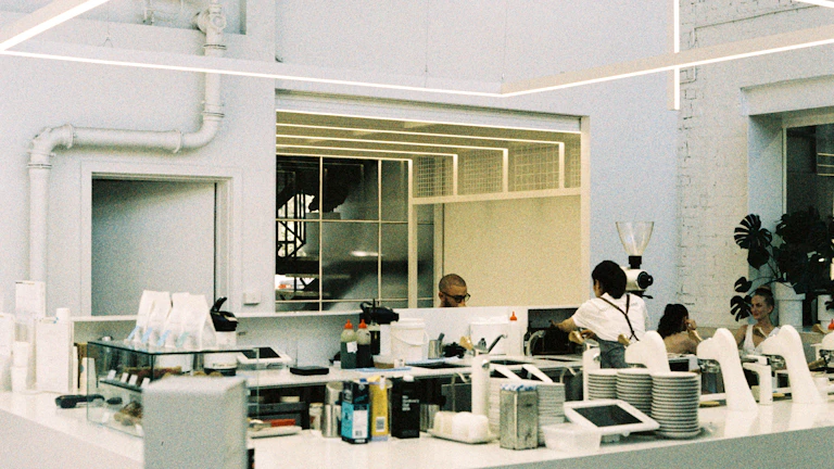 유전자검사 보험금 청구 거절 시 대처법 (2026년) 7 유전자 검사를 진행하는 연구실