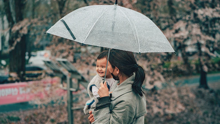 아이를 응원하는 부모님