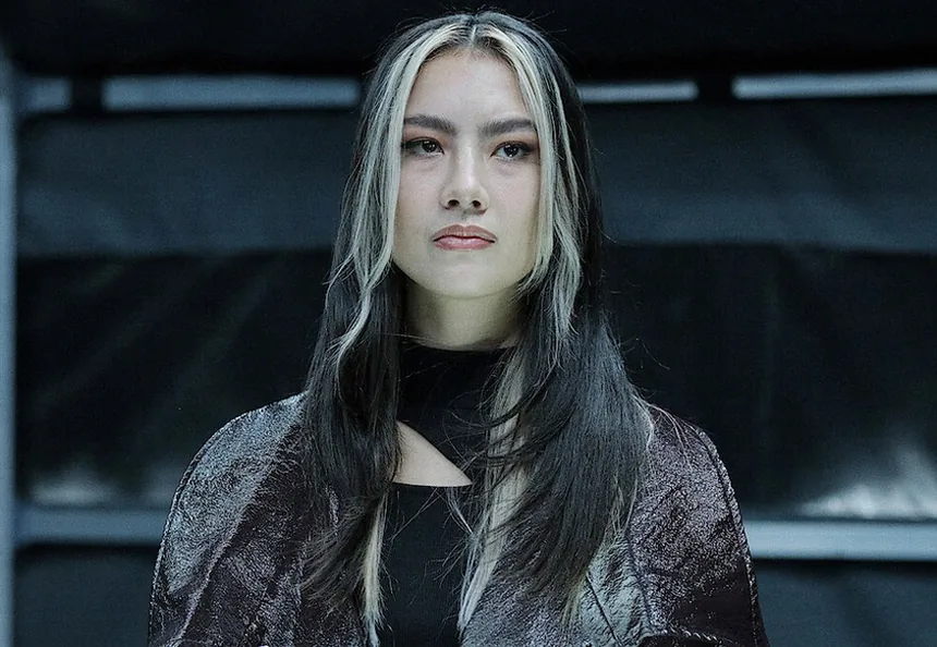 아이돌 비주얼 조합이 강조된 느낌의 사진