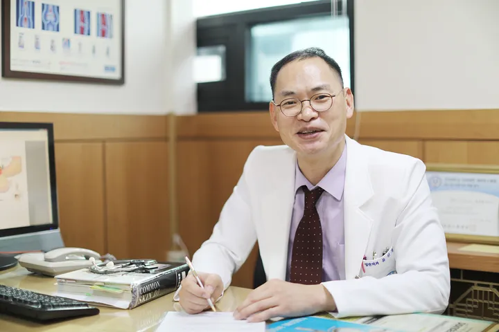 복부 팽만감과 불편함을 느끼는 장 증상