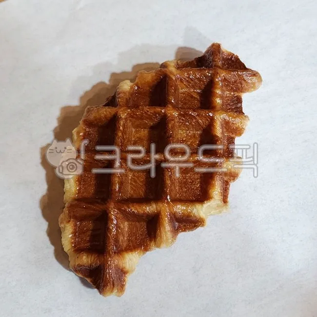 대구 베이커리 매장 내부와 빵 진열 모습