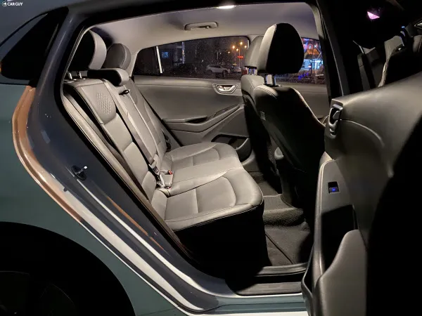 전기 대형 SUV 적재공간