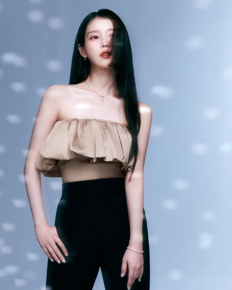 아이유 이연 코스모폴리탄 화보 비하인드와 스타일 포인트 6 우아한 여성 인물 화보