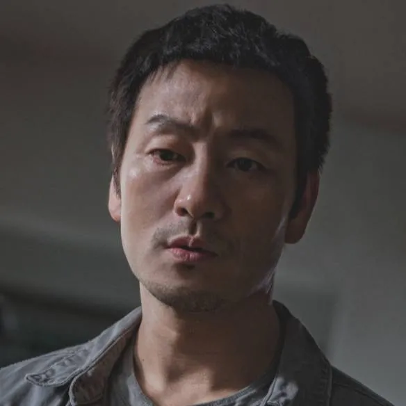 사건 시간 순서를 정리한 증거 보드