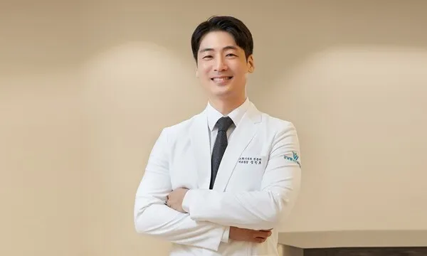 집에서 혈당을 확인하는 장면