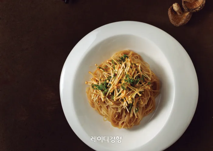 비빔국수 양념장 황금비율과 실패 없는 비법 정리 7 완성된 비빔국수 한 그릇