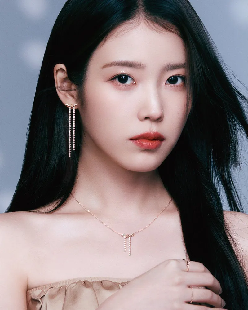 아이유 이연 코스모폴리탄 화보 비하인드와 스타일 포인트 4 화보 촬영 비하인드 현장 느낌
