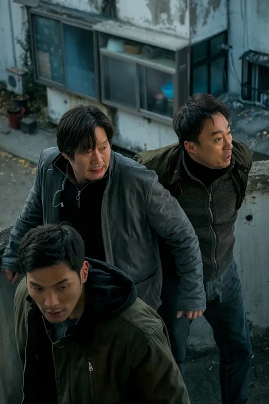 영화 비스트 결말 해석과 반전 포인트 6 복잡한 감정이 담긴 인물 클로즈업