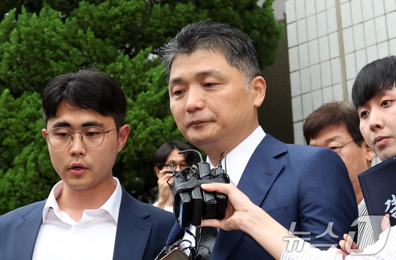 퍼즐 조각처럼 맞아가는 단서들