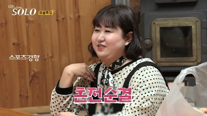 반응과 해석이 이어지는 온라인 분위기 이미지
