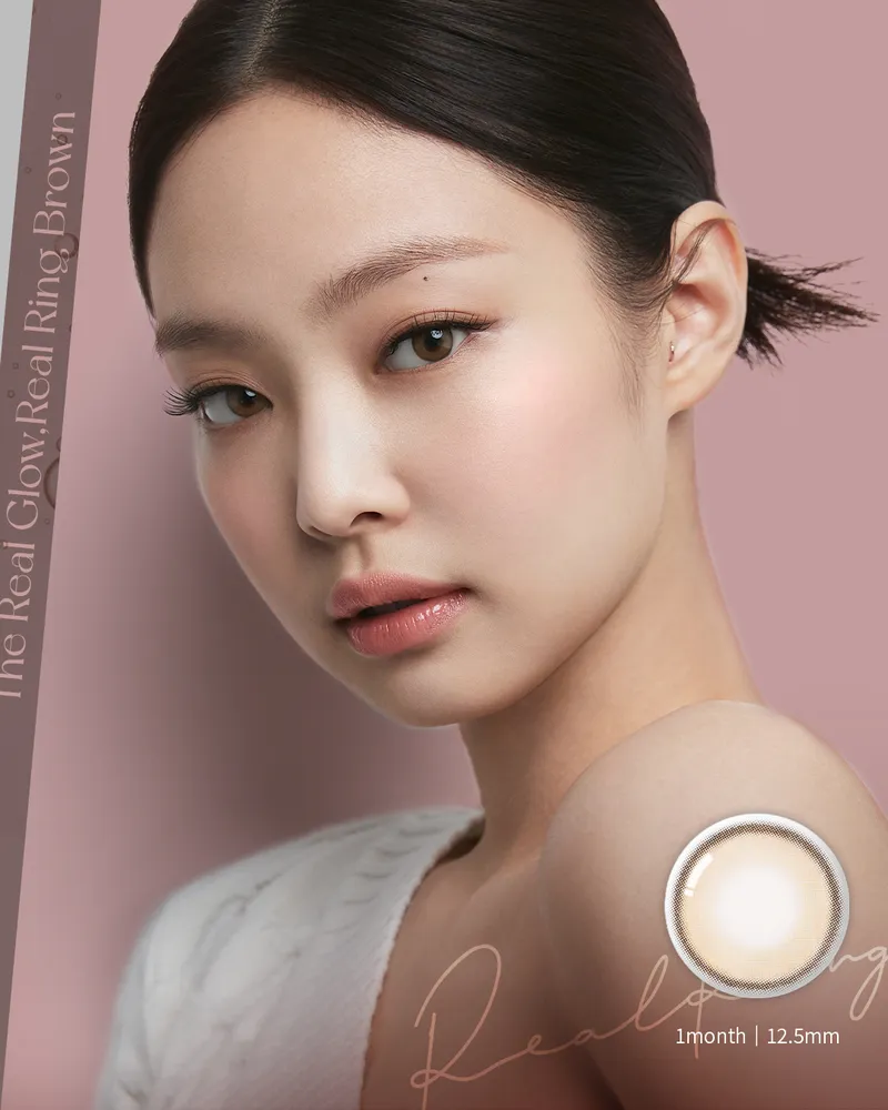 봄 뉴트럴 톤 코디와 렌즈 스타일