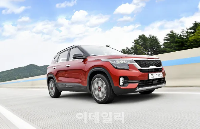 SUV 적재공간과 실용성을 보여주는 이미지