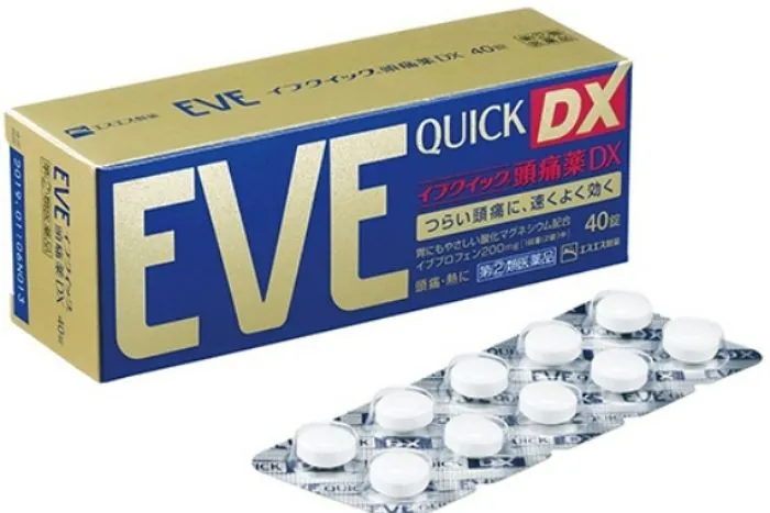일본 여행 소품 매대